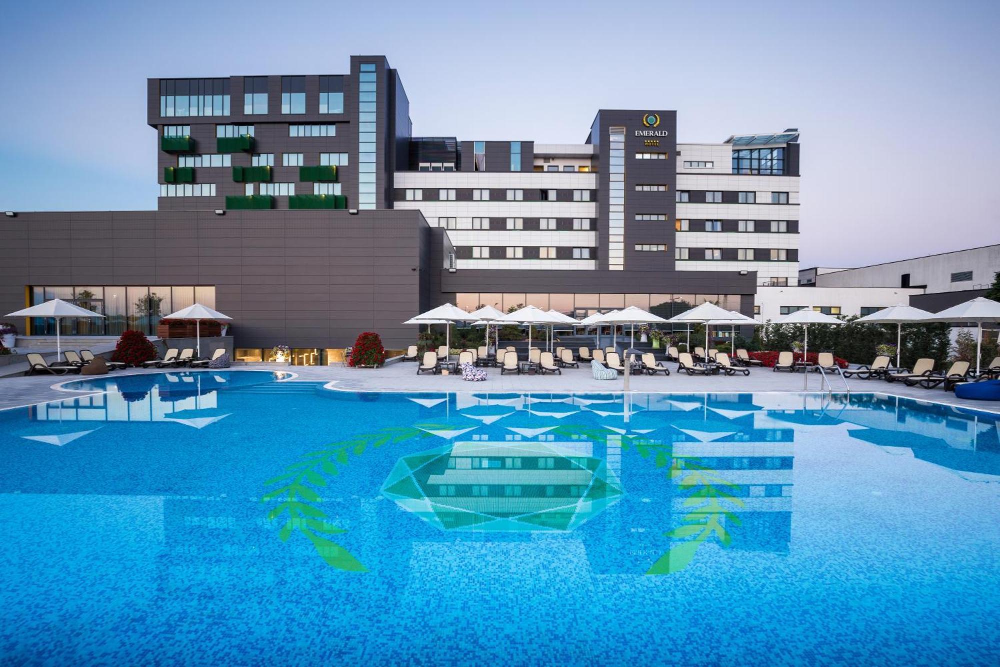 Emerald Hotel Laplje Selo Exterior foto